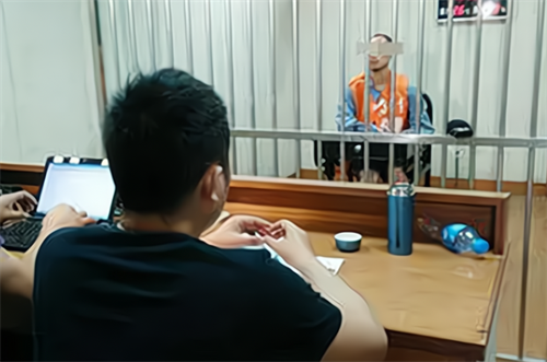 2015年,阳澄湖畔发现女尸,出租屋床单上的蓝色血迹成了破案关键