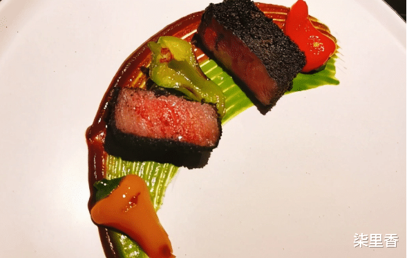 佟丽娅|佟丽娅点一份夜宵2000元,看到这份量后,网友调侃:没20000吃不饱