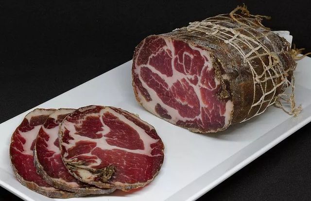 疾病|专家提醒：血糖偏高的人，双脚一般会有3种现象，不妨自查一下