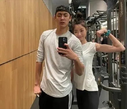 纪凌尘|C位出道的男歌手出事内幕？做头发女星意外怀孕？纪凌尘新恋情？