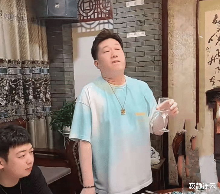 张云雷|张云雷要被“抢走”，德云社为何全员沉默？郭德纲表态满是心酸