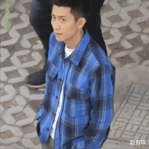 流量明星|书中自有颜如玉？南大学生不为75元折腰，投诉剧组招聘影响学习