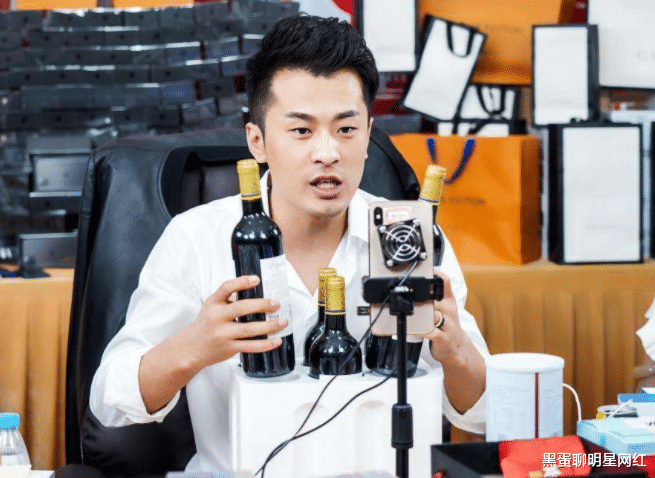 井元林|张二嫂人气破百万，碾压二驴、老方丈，圈内主播爆料其“挂协议”