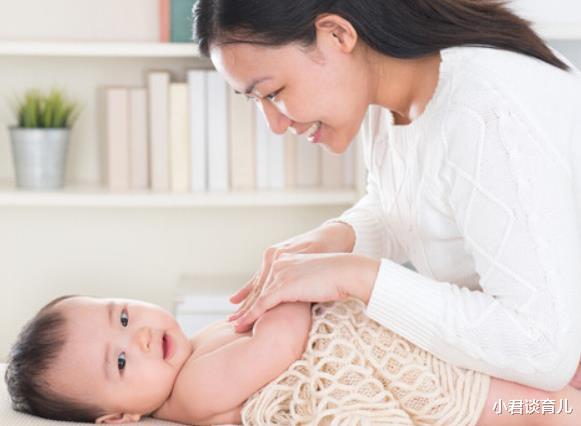 小君谈育儿|爸妈要明白,在宝宝时的这几件事,比买任何东西都昂贵