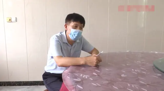  瞒着妻子借给亲外甥300万，转账100多次，现在外甥翻脸不认人