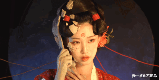 杨超越|杨超越汉服火出圈后，没想到还有人把汉服穿成这样？