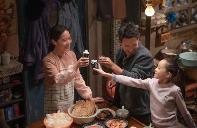 哑铃妈妈|孩子对妈妈的态度，藏着妈妈的家庭地位，不妨对照下你是哪一种？