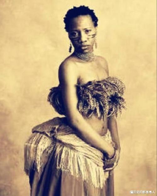 南非女子巴特曼，因臀部碩大，遺體放在博物館，被人參觀150年-圖2