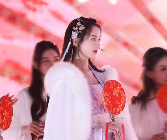 钟汉良|钟汉良被曝有新动作，携手90后女星上演古装剧，剧情甜中带虐