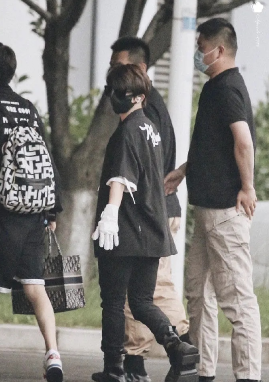 生图|INTO1最新生图曝光，当他们站成弧形时，刘宇这身高看愣我了