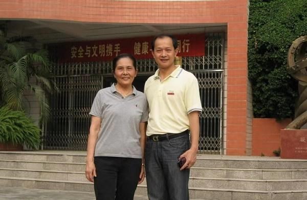 轻语妈妈|4次申请院士被拒,李爱珍成美国院士后,说的一番话让人动容