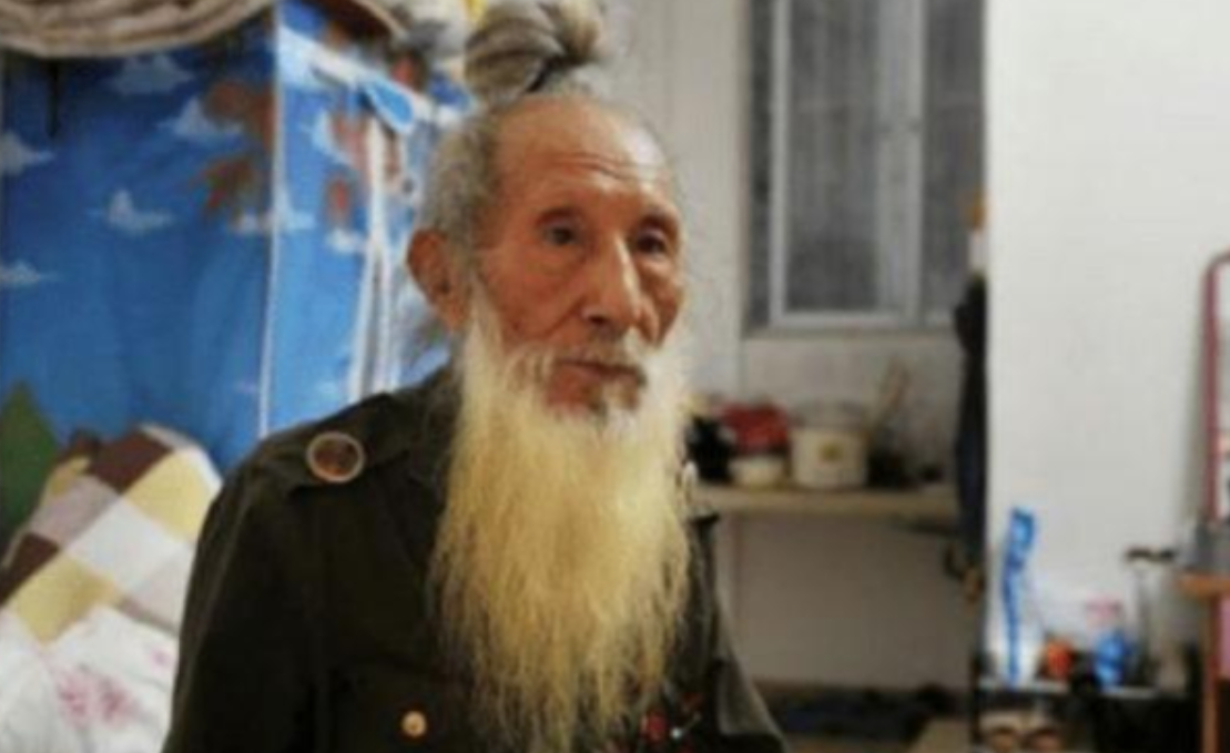 招聘|87岁老人从事裸模20年，和孙女辈女孩同居，被子女嫌弃断绝来往