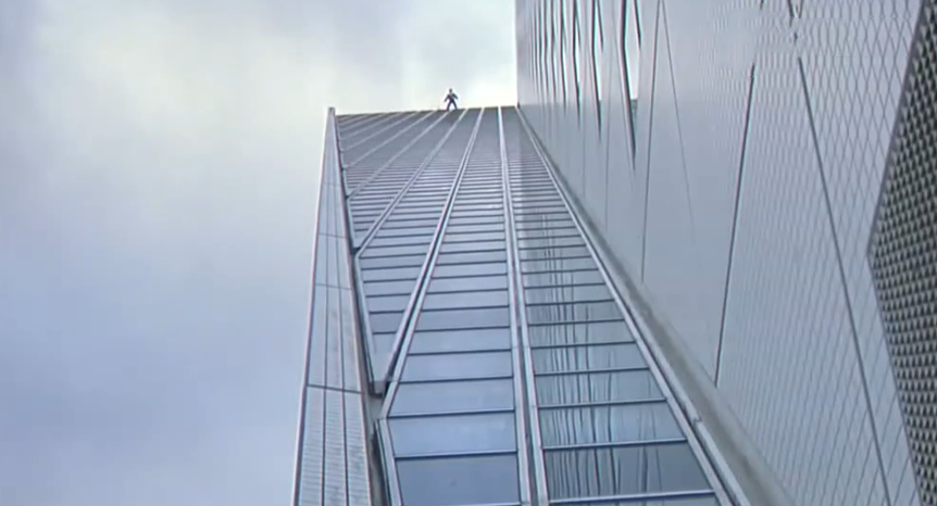 成龙|预测票房破10亿，成龙打不动，这位40岁巨星成了2021年港片第一人