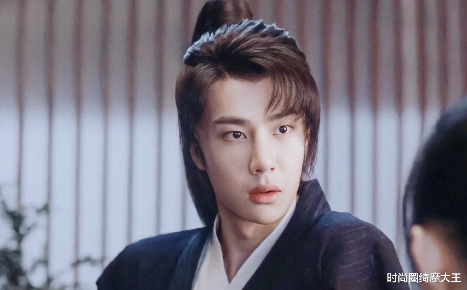 王一博|王一博《抉择》剧照被骂丑，眼睛无神像犯困，观众吐槽不适合演正剧