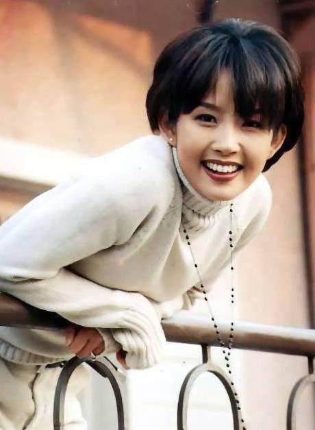 崔真实|崔真实19岁女儿美貌惊人：幼年失母、患上重病，一度胖到192斤