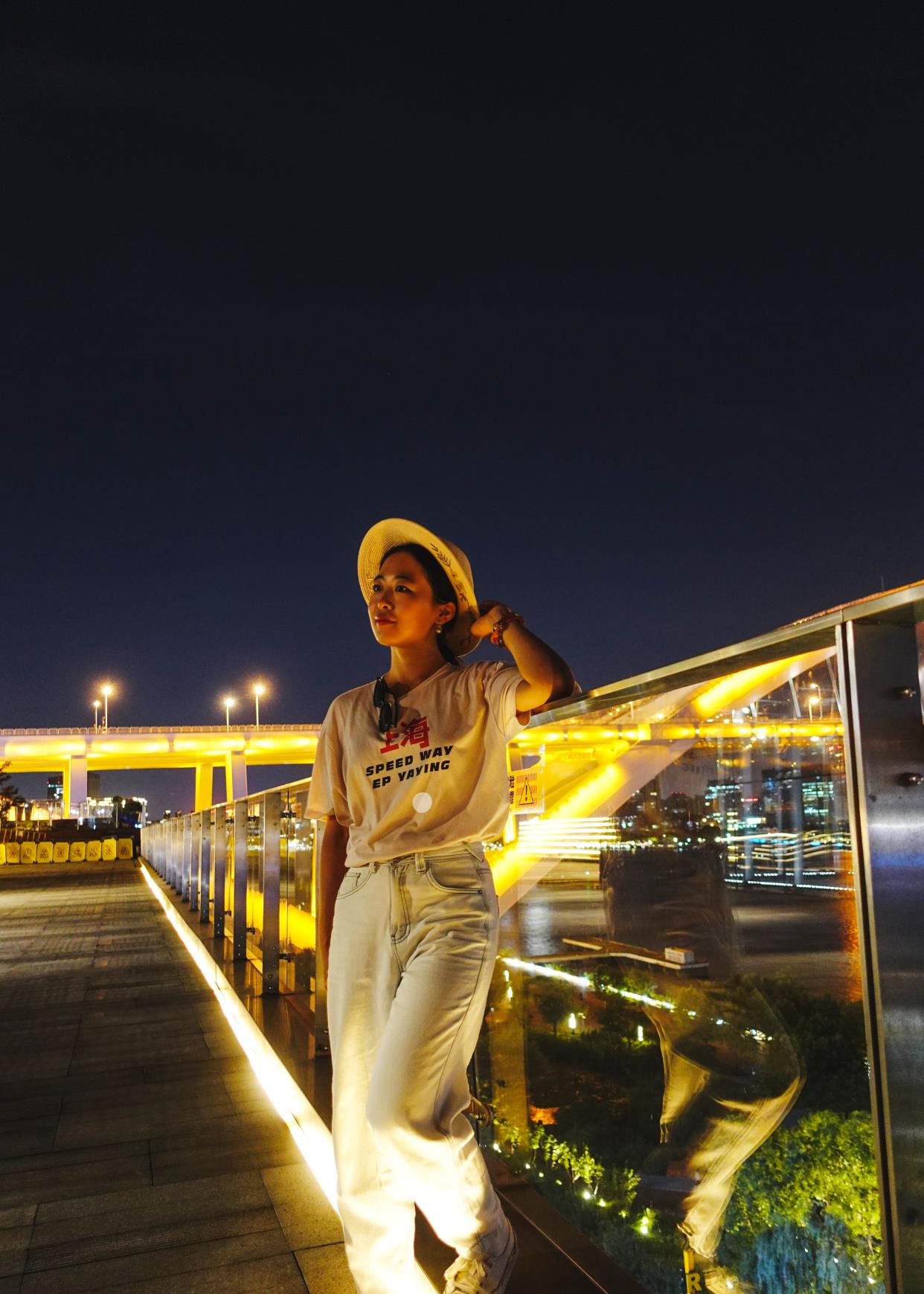 长脖子爸比说|黄浦江畔上海宋城,颜色泼水狂欢等十余场演出,点燃夏日的夜