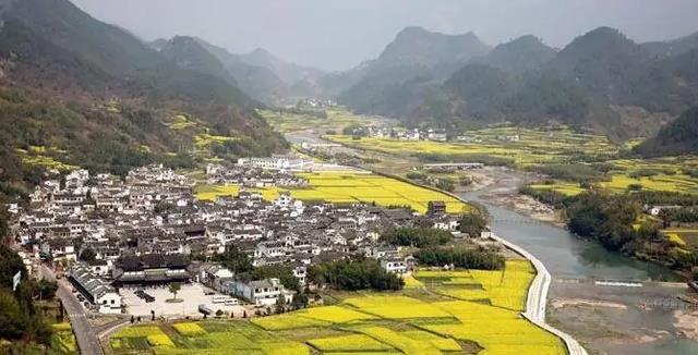 写字的黄小骨 安徽有一风水宝地，三面环山，一面临河，还是一座山区古村落