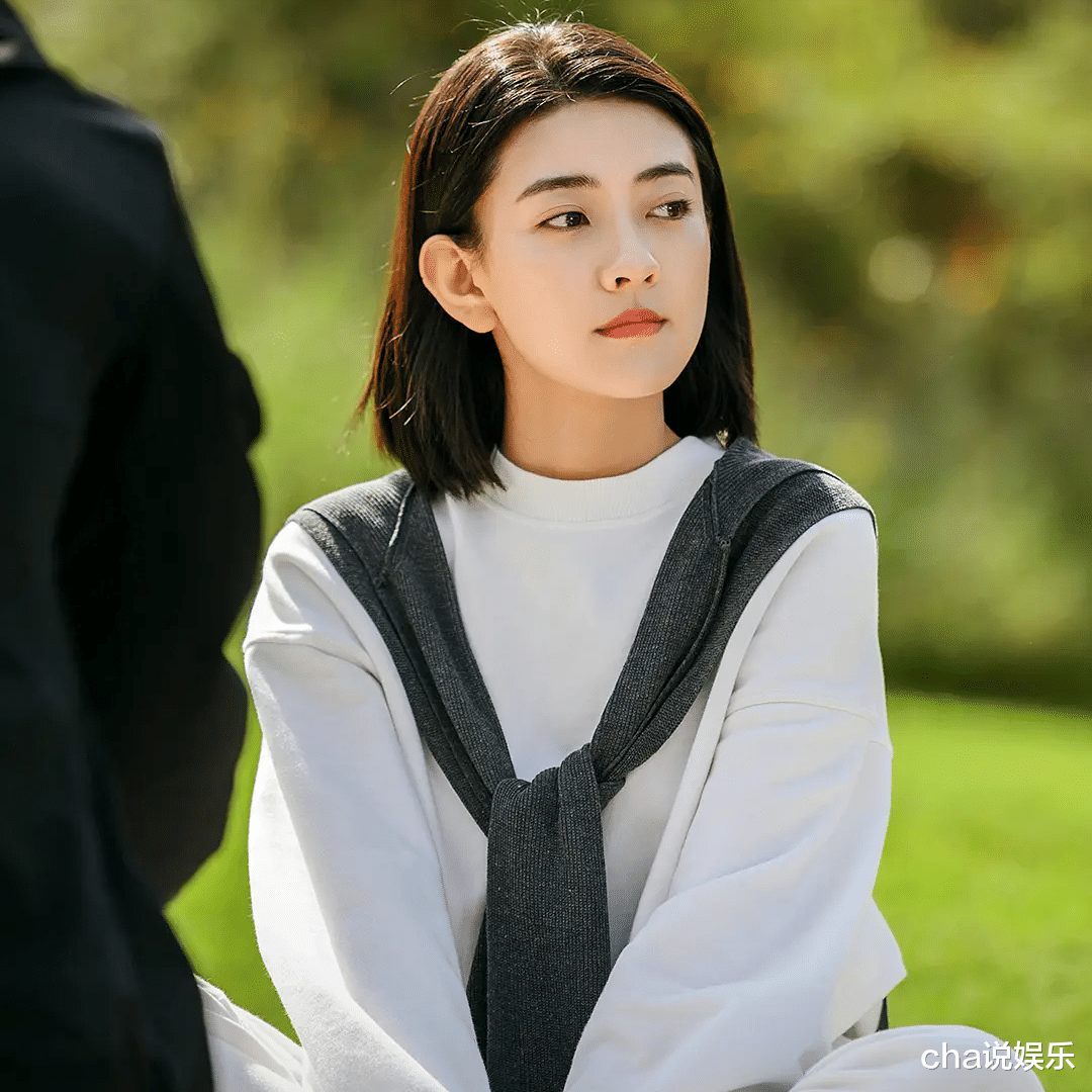 梁洁|梁洁新剧开播，无厘头特效太魔性，百亿播放量加成不大？