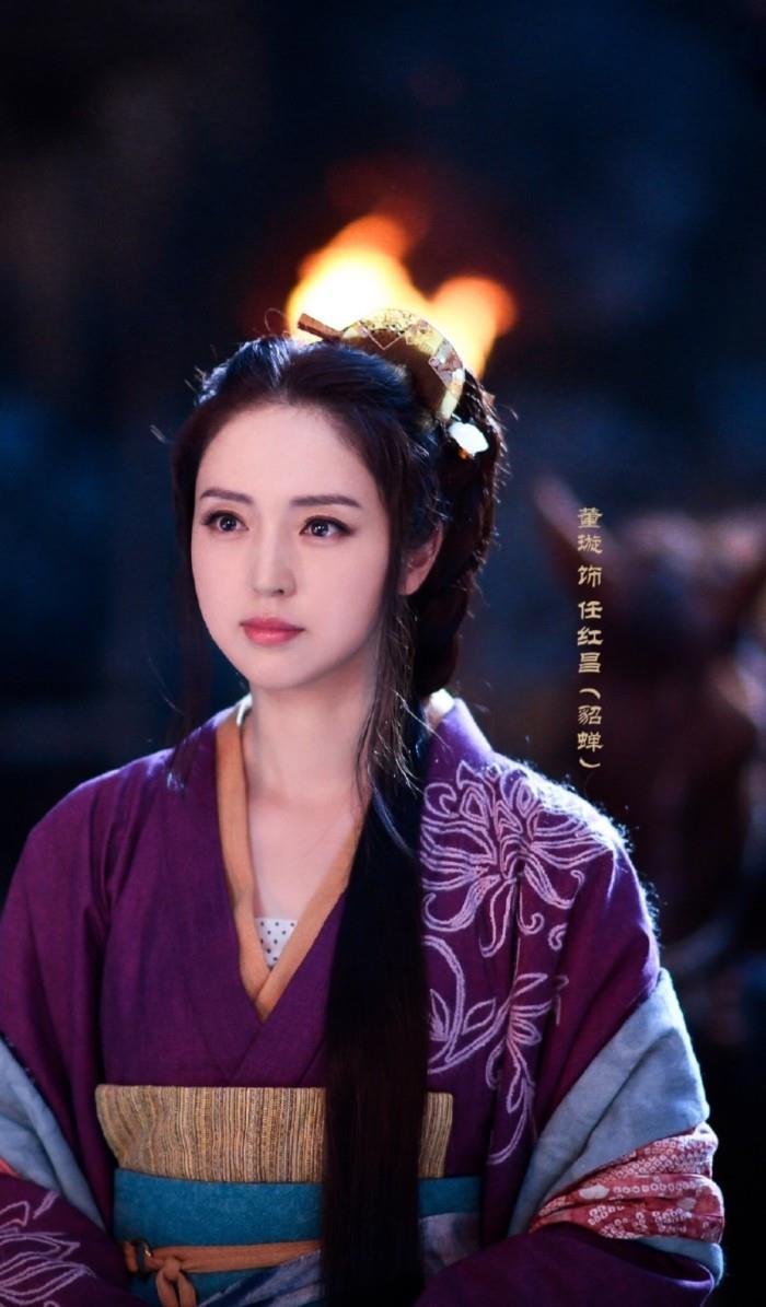 董璇|几分钟的片段能“广受好评”，因为她本身颜值就能打啊