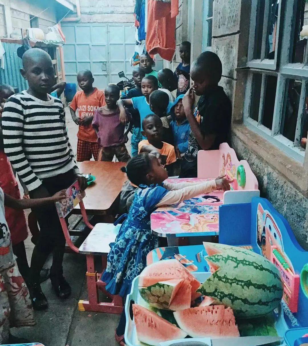 大师在流浪小丑在天堂 连续4年在国外支教的24岁女孩：想让世界看到中国青年的样子