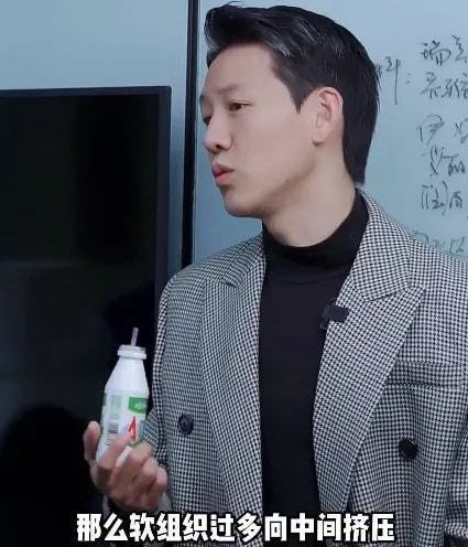 王一博|博主点评王一博整容？动过鼻子衰老太快，网友：真敢说