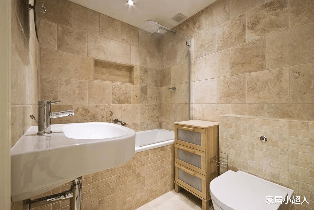 浴室装修,不仅要注意安全性,也要注意防甲醛和装修隐患