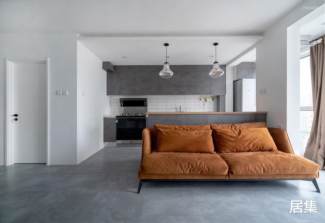 用绿色装点家居，让家充满生机和活力，入户就觉得舒适