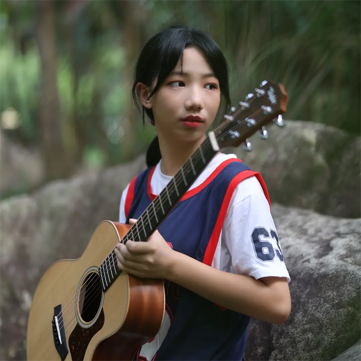 爸妈盒子|初中音乐才女火了，央视表扬，一夜涨粉百万，她到底有多优秀？