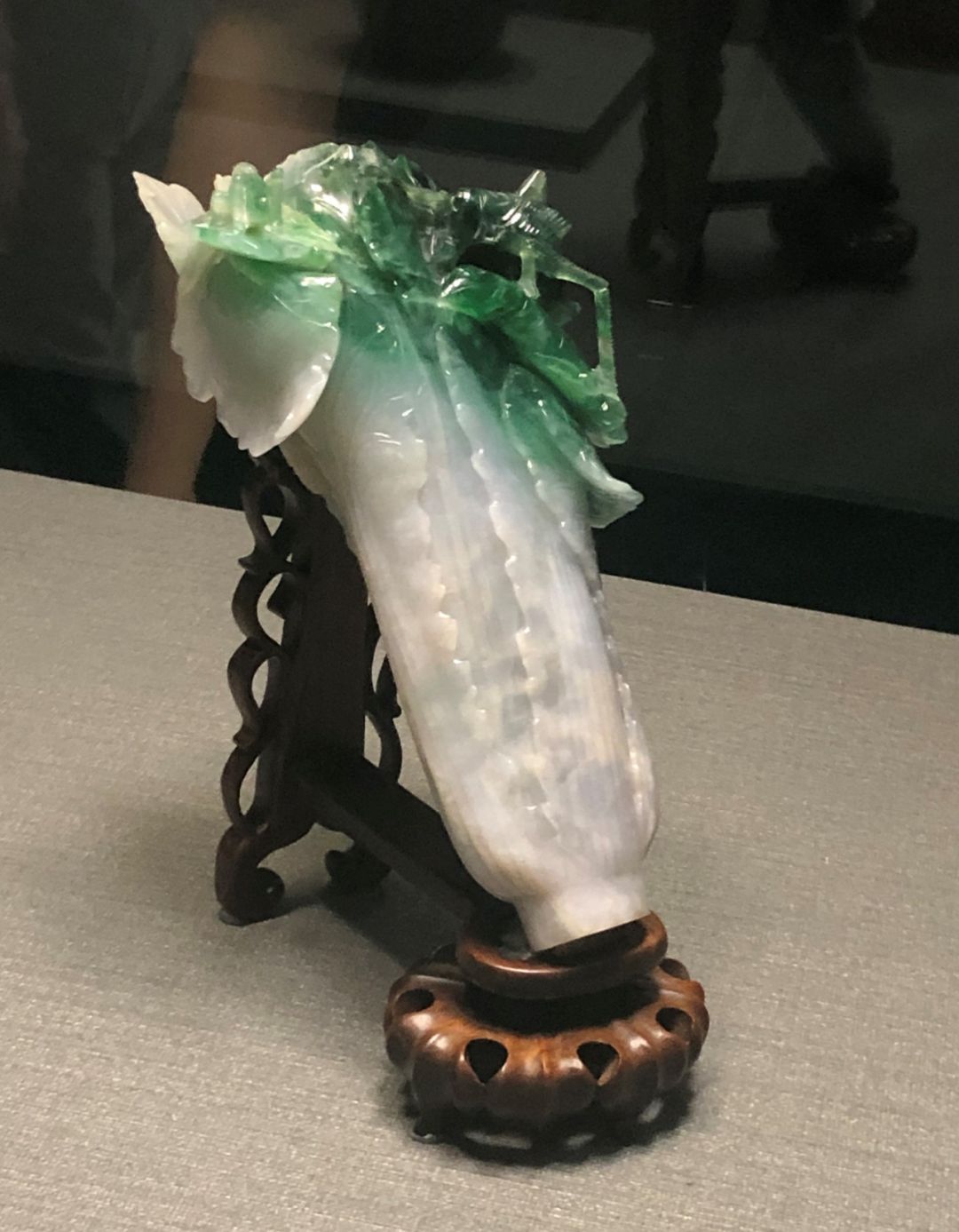 翡翠|价值2亿的翡翠白菜,堪称清朝玉雕技术的巅峰之作