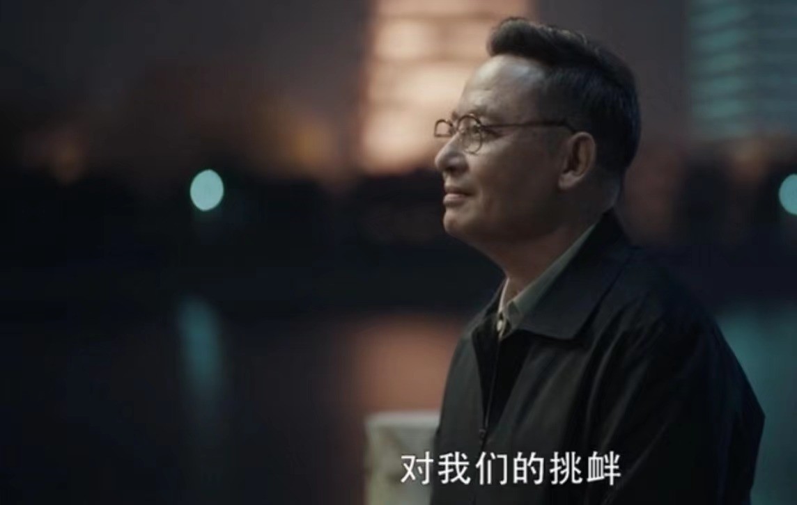 周杰伦|87版“香菱”晒近况，耳垂变形眼袋显眼，双胞胎孙子被夸高颜值