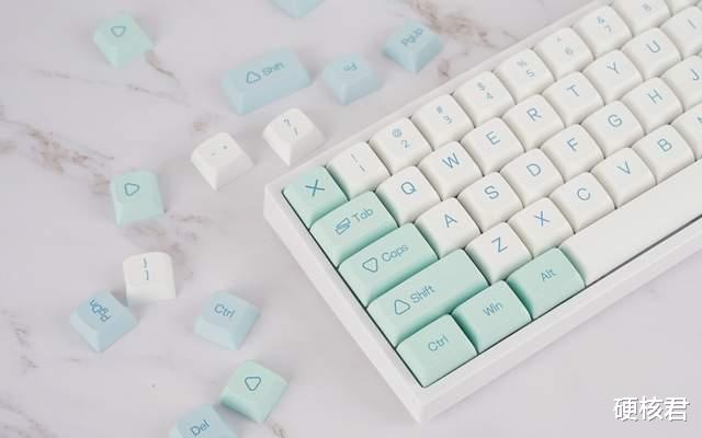 图灵奖|凯酷GZ68三模机械键盘测评:十年磨一键,这把键盘真值!