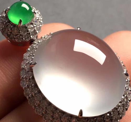 翡翠|翡翠和水沫子该如何区分?很多新手朋友都不知道