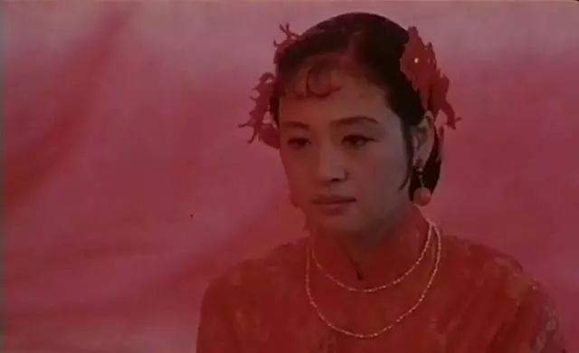 静欢情感 妻子一直怀不上孩子,丈夫翻开枕头,发现妻子枕头下的秘密