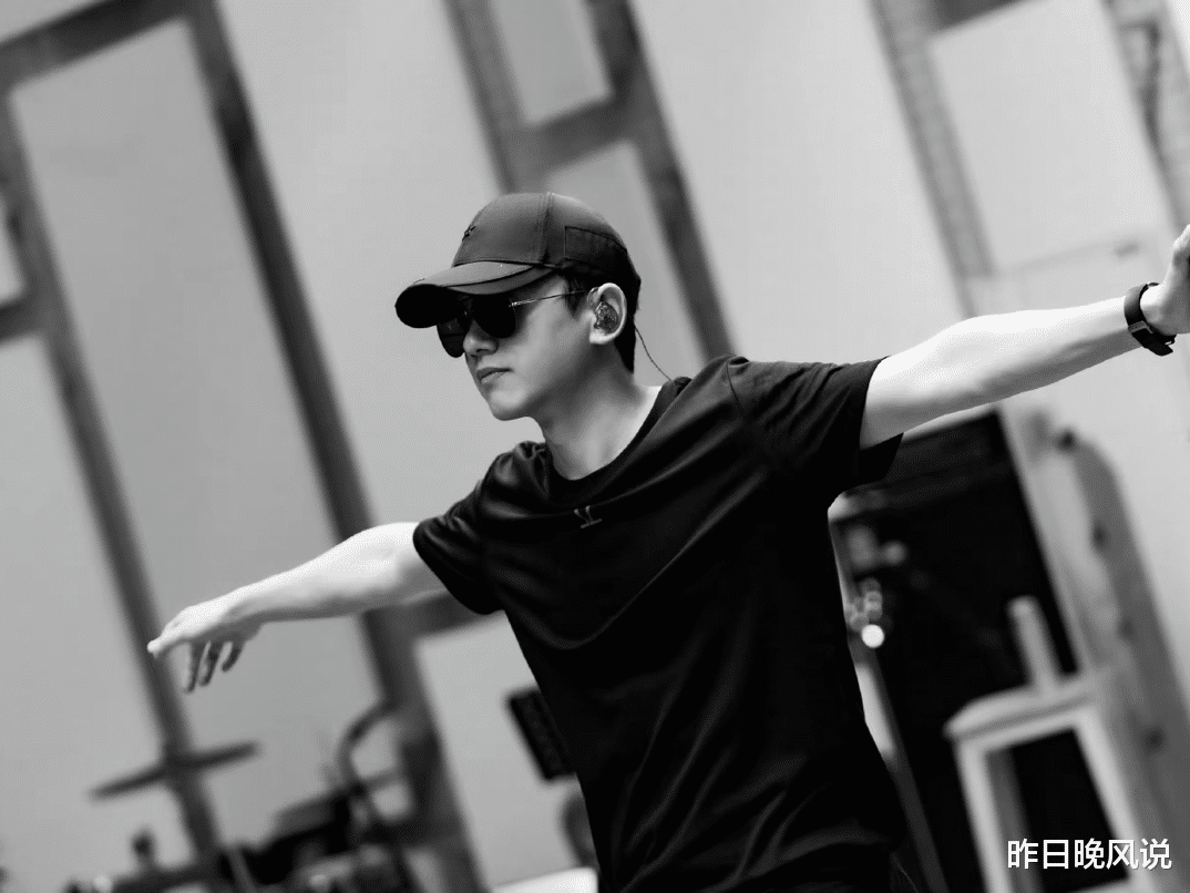 赵雅芝|张杰新歌即将发布MV，女主角却是赵丽颖，学院风造型让人心动