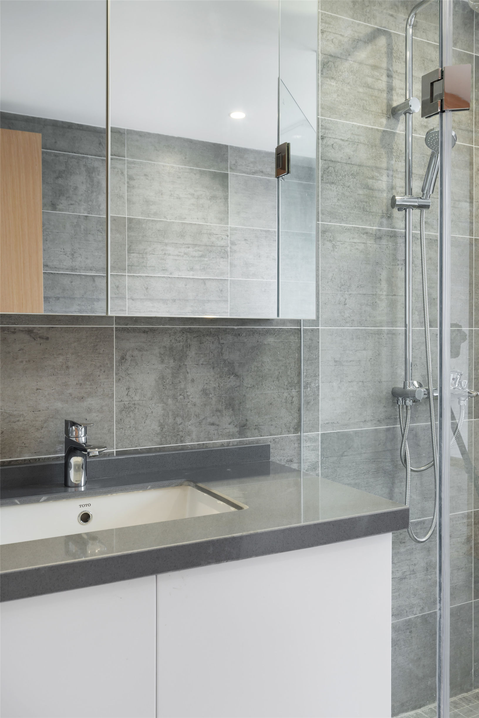 老公装修的新房,花了25w的效果,这是家吗?是快捷酒店吧?