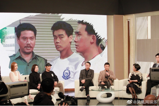 吴孟达|吴孟达儿子现身灵堂，独自提前打点接待宾客，满脸憔悴面露不舍