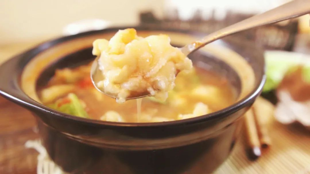 蔬菜|腎衰竭，睡覺時有2種表現，提醒：2種食物是導致尿酸升高的真兇