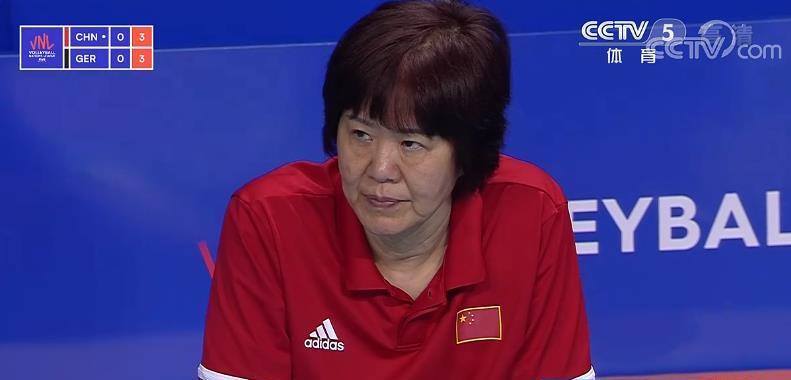 女排|驚天逆轉(zhuǎn)！中國女排時隔21個月3-2挫敗對手，黃子忠吐槽王夢潔