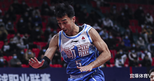 新疆男籃|新疆VS青島沖擊3連勝！CBA名將禁賽，阿的江斗法吳慶龍，央視直播