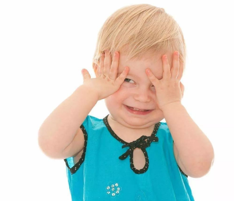 枝妈育儿说|这三类孩子小时候看着聪明，但长大反倒没出息，其实是“假聪明”