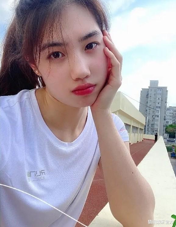 国产剧|关晓彤与多位奥运冠军合影！本人直呼荣幸，冠军颜值个个不输明星