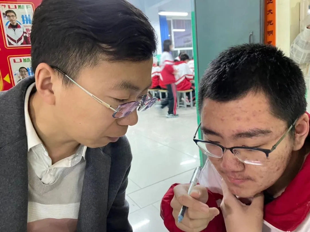 圈衡水 学生追梦 老师保驾护航