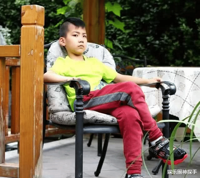 康康在爸爸去哪儿一出场就是霸总其实他儿时也很可爱