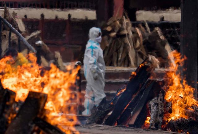 张萍解读 终于知道忏悔了？莫迪宣称正在以战时状态应对疫情，但民众不买账