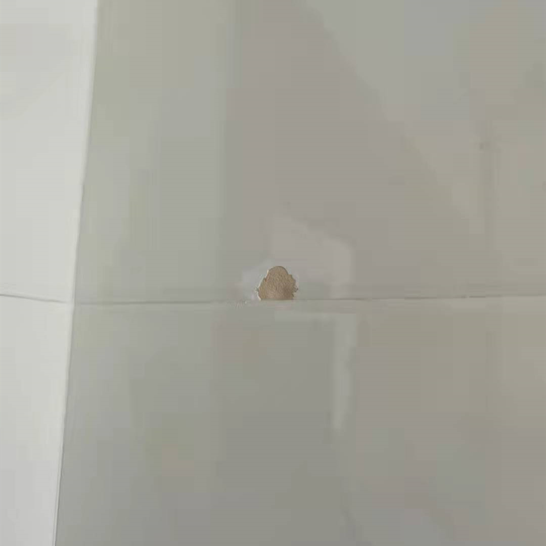 |刚贴好的瓷砖崩瓷了,是因为瓷砖质量不好吗?