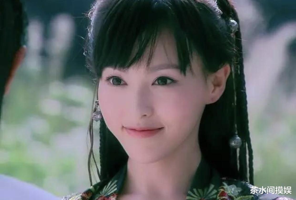 齐刘海 齐刘海封印美女颜值？怎么“85花”们换上它，各有各的风采