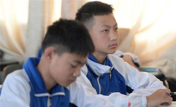 学霸|三种“惹人烦”的初中生，第一种是学霸也不行，第三种“非常茶”