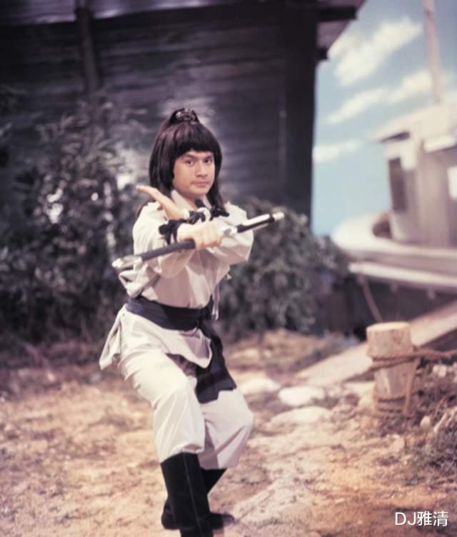 傅声|帅小伙17岁出道，曾比成龙红，29岁离奇死亡，究竟是遭陷害还是太疯狂？