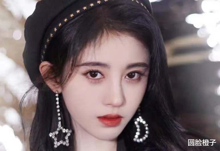 眼妆|今年流行的两种眼妆,一个代表热巴,一个代表小鞠,哪个好看?