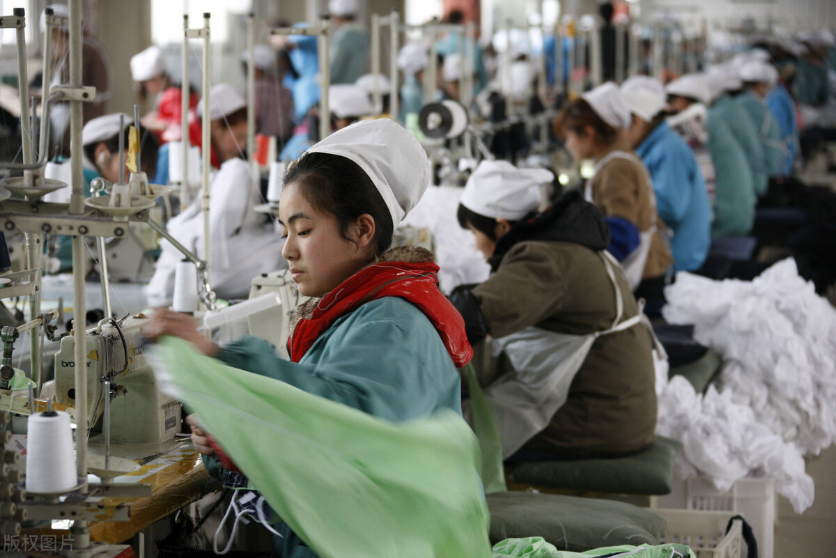 工人|国内工厂月薪高却用工荒，为何外企厂子总能招到人？年轻人咋说？